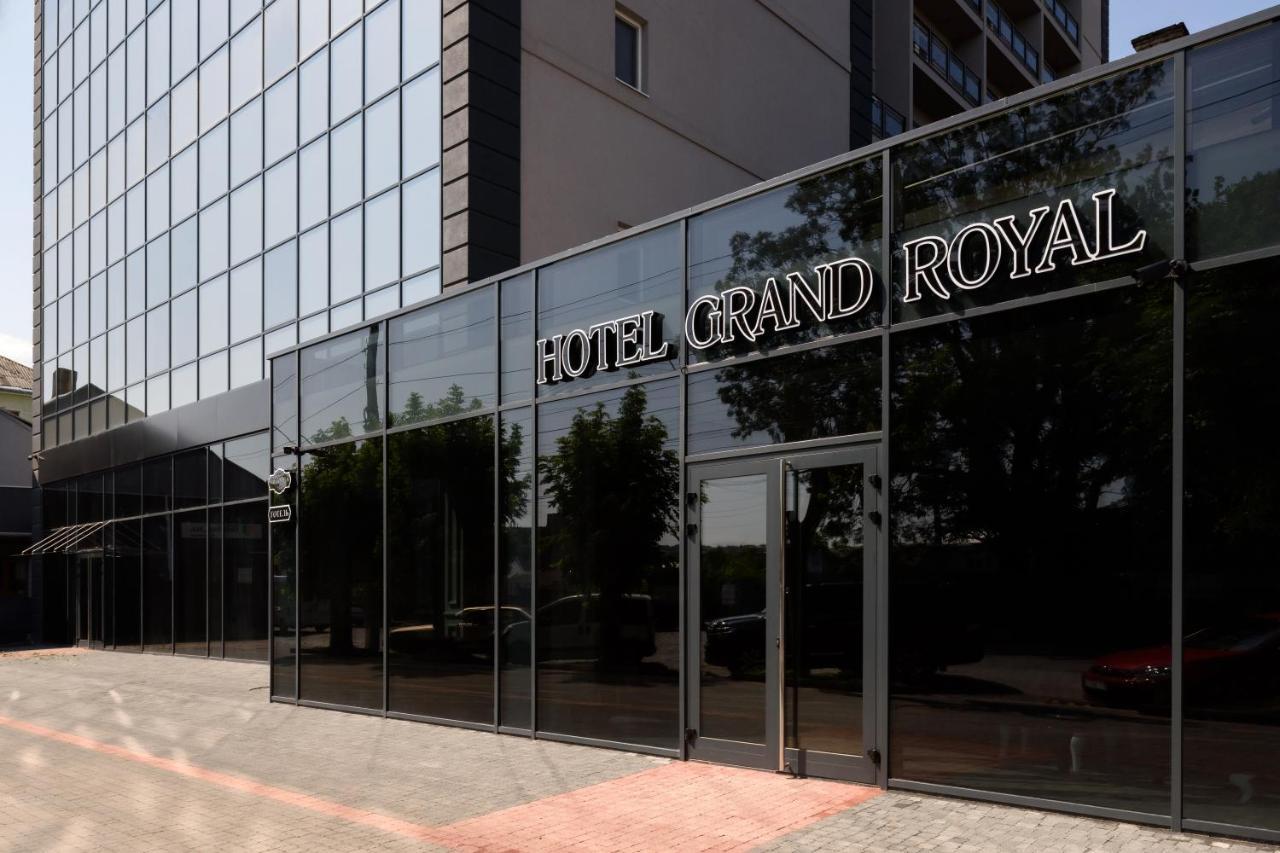 Grand Royal Hotel Чернивци Екстериор снимка