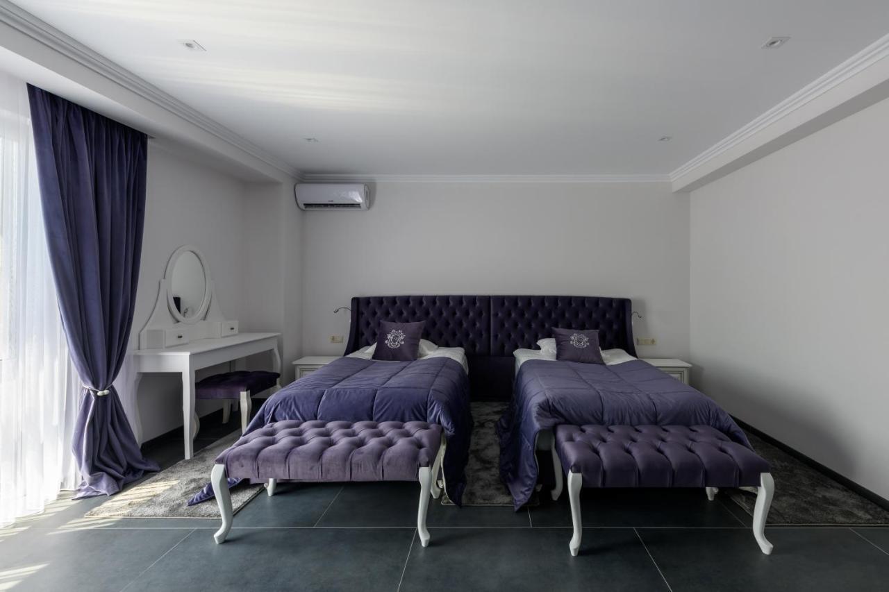 Grand Royal Hotel Чернивци Екстериор снимка