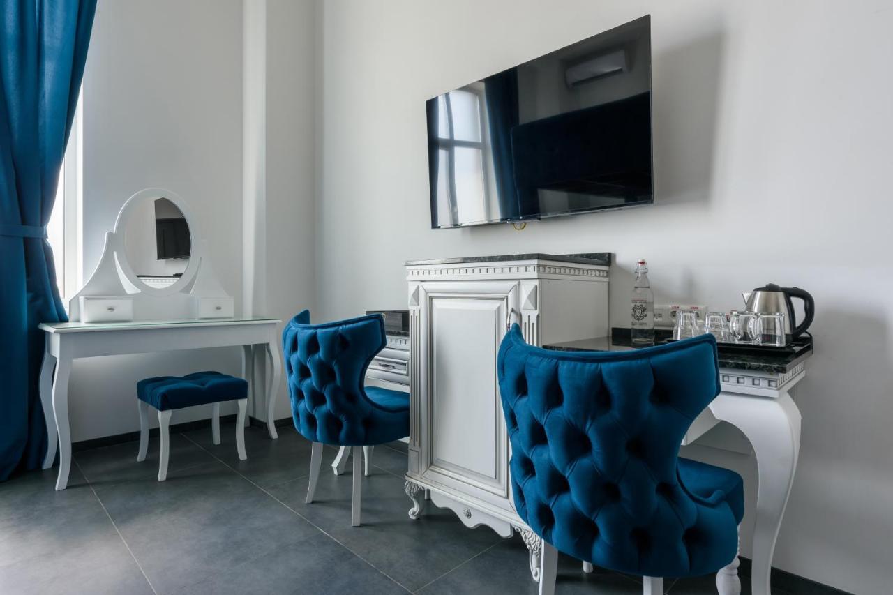 Grand Royal Hotel Чернивци Екстериор снимка