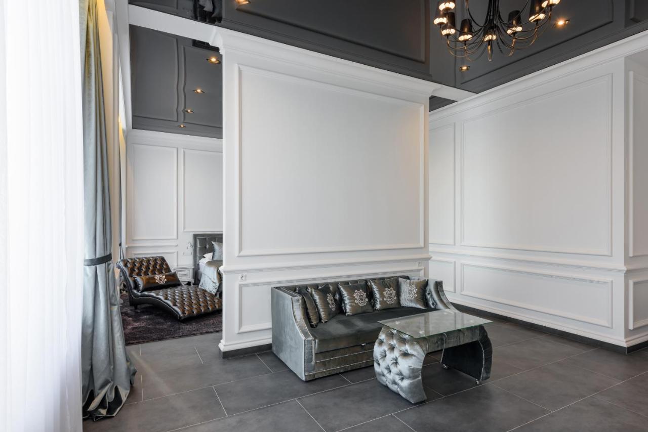 Grand Royal Hotel Чернивци Екстериор снимка