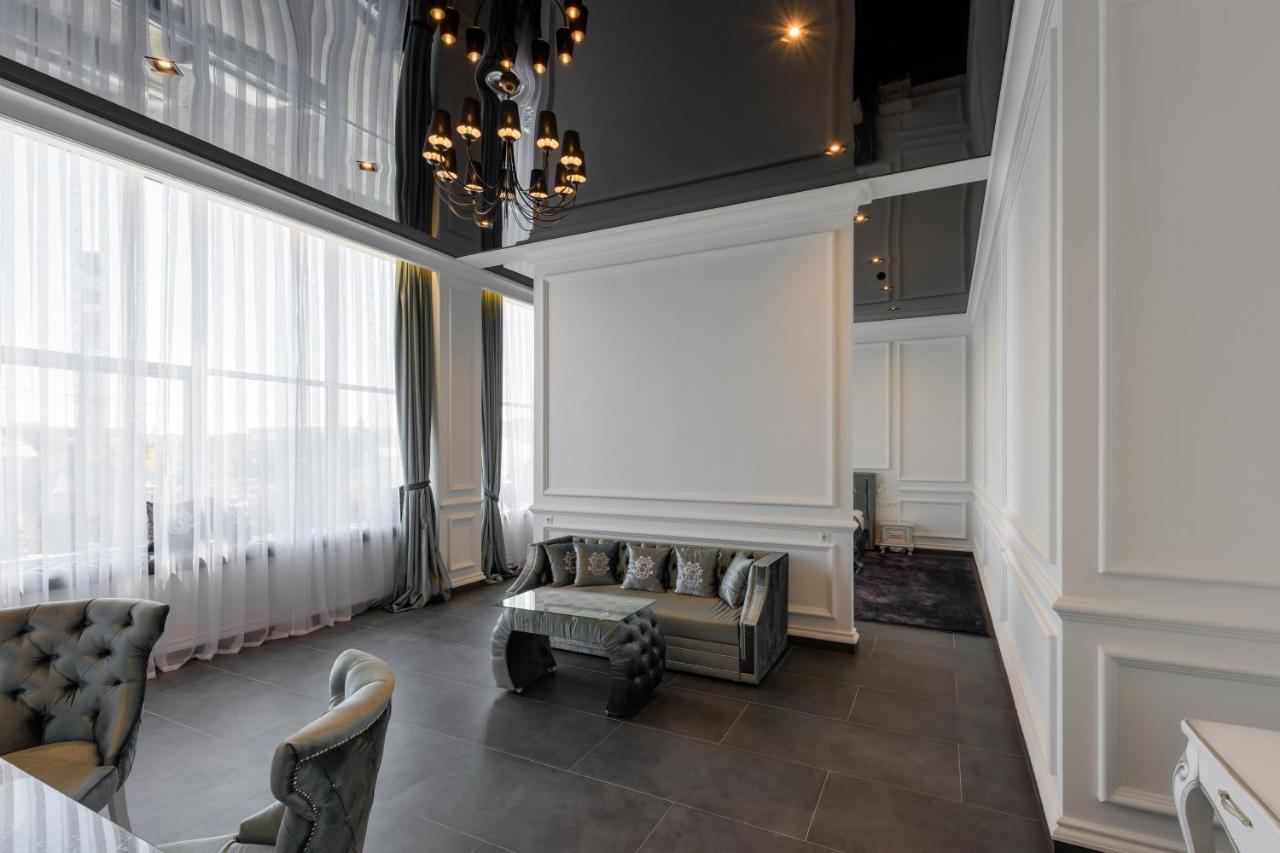 Grand Royal Hotel Чернивци Екстериор снимка